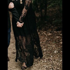 Altair’s State Long Sleeve Long Black Dress